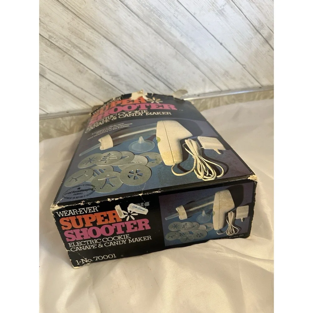 Vintage Wear-Ever Super Shooter Electric Cookie Press 70001 Canape Candy Maker